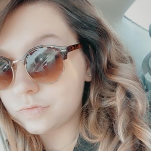 Meet your Posher, Nichole